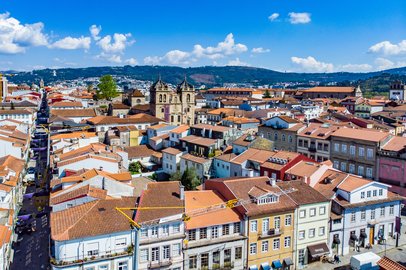 Câmara de Braga quer aumento da oferta de habitação acima do crescimento da procura para pressionar a descida dos preços