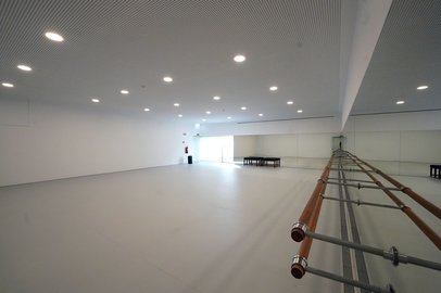 Concluídas as obras de reabilitação do Bloco A do Mercado Cultural do Carandá